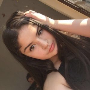 Meet your Posher, Lizbeth